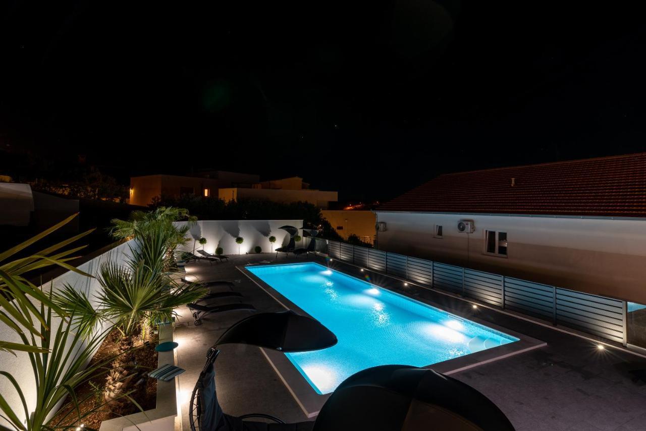 Apartments Vrania เซเกต วรันยีชา ภายนอก รูปภาพ