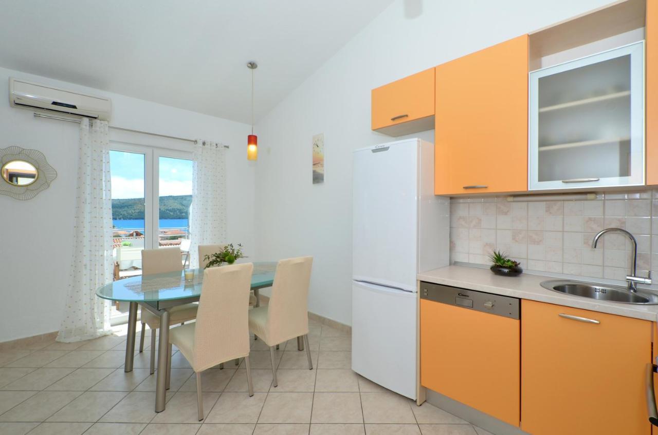 Apartments Vrania เซเกต วรันยีชา ภายนอก รูปภาพ