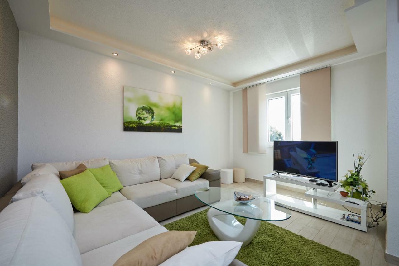 Apartments Vrania เซเกต วรันยีชา ภายนอก รูปภาพ
