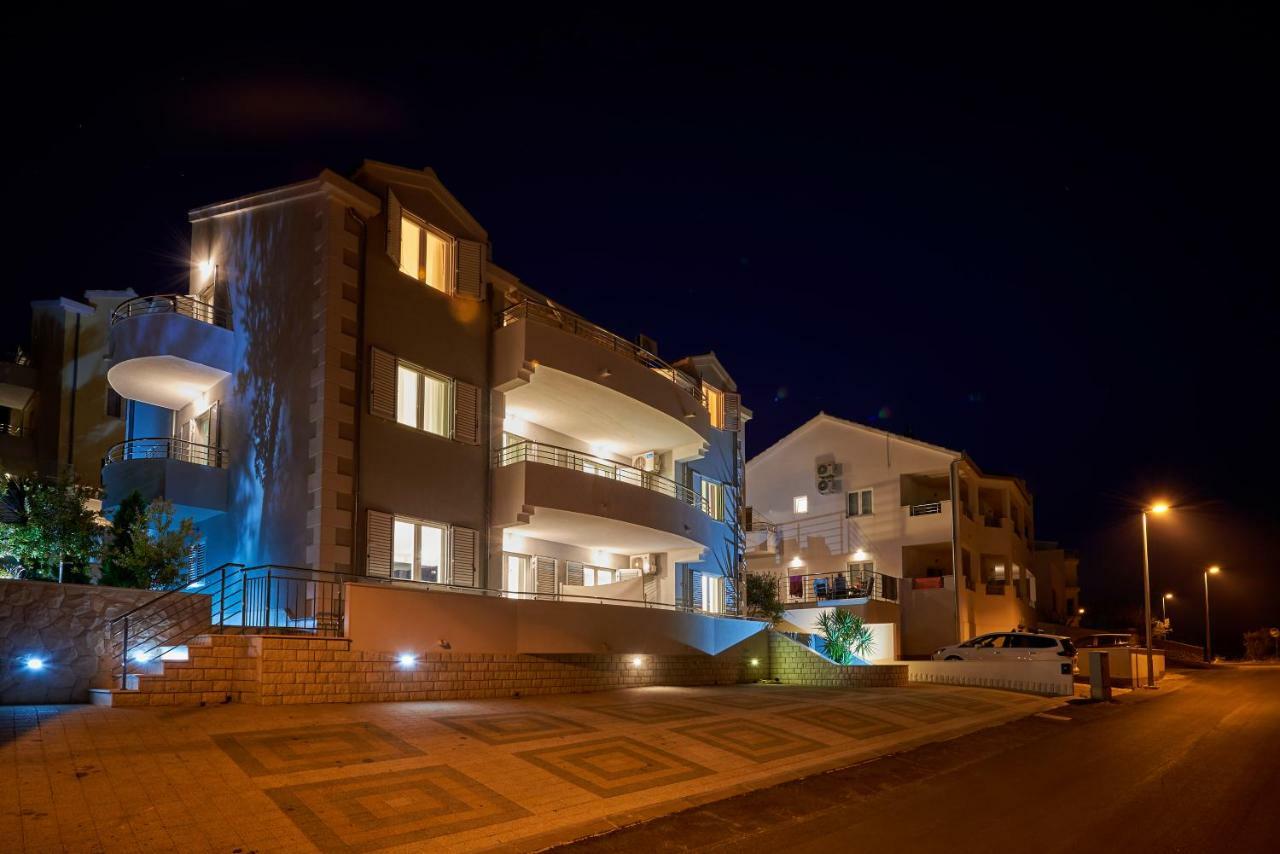 Apartments Vrania เซเกต วรันยีชา ภายนอก รูปภาพ