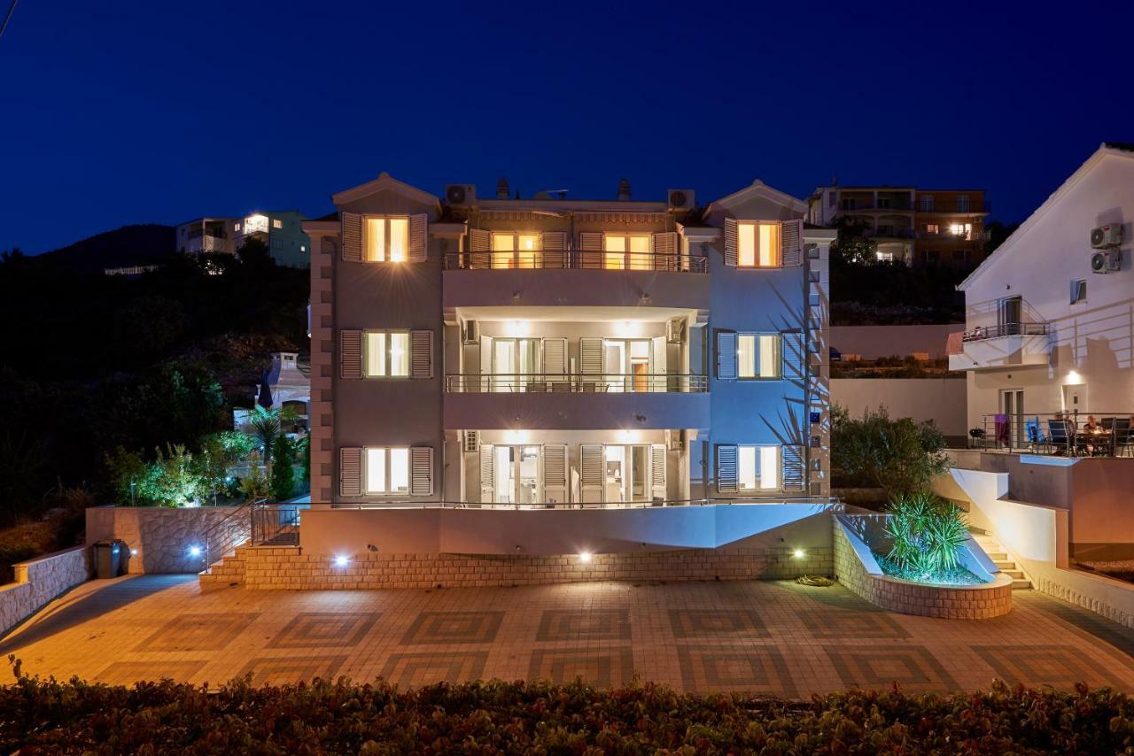 Apartments Vrania เซเกต วรันยีชา ภายนอก รูปภาพ